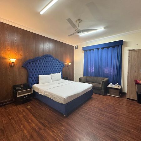 Orbit Residency F-7 Hotel Islamabad Buitenkant foto